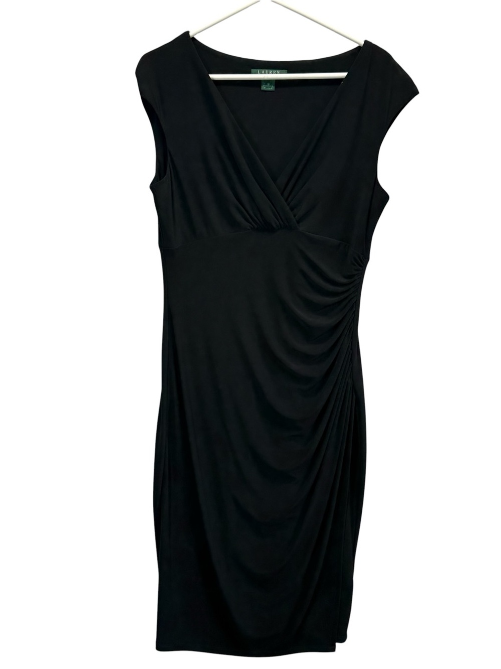 Lauren Ralph Lauren Black Faux Wrapped Ruched V-Neck Sheath Dress
Size 10